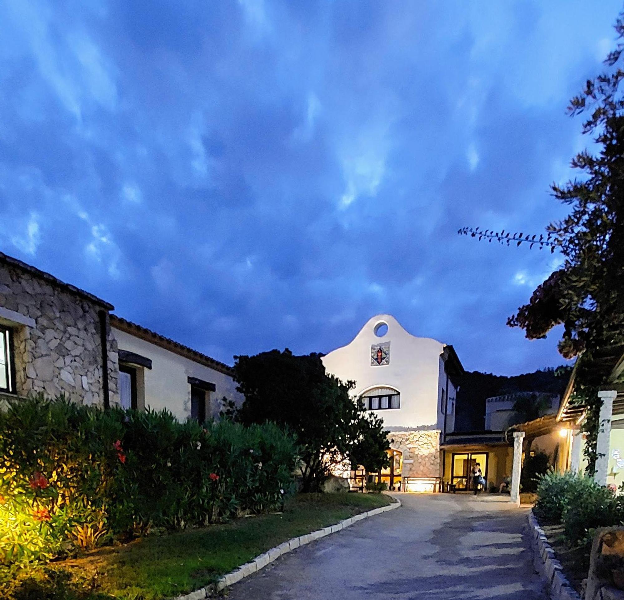 Hotel Cardedu Kültér fotó